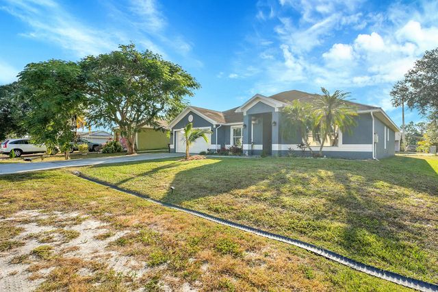 2518 SE Cooper Lane, Port St Lucie, FL 34984