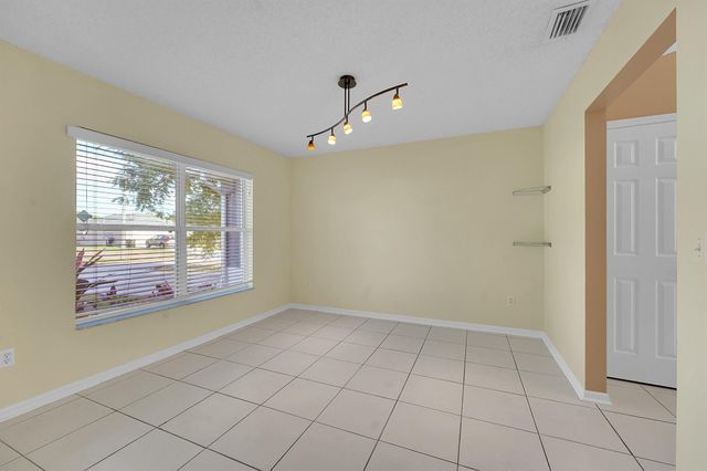 2518 SE Cooper Lane, Port St Lucie, FL 34984