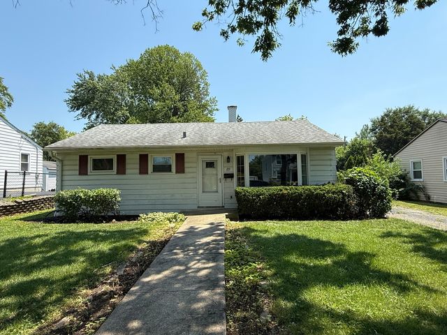 29 N ROSLYN Road, Westmont, IL 60559