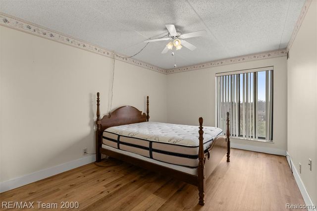 21800 Morley Avenue 417, Dearborn, MI 48124