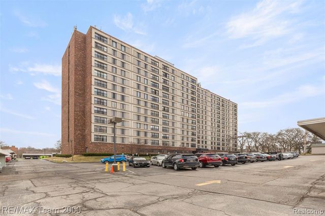 21800 Morley Avenue 417, Dearborn, MI 48124
