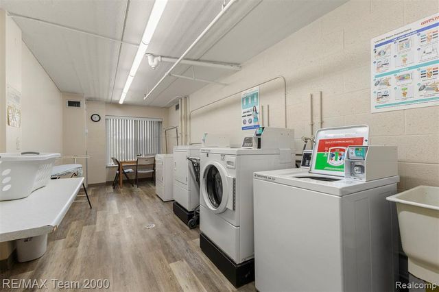 21800 Morley Avenue 417, Dearborn, MI 48124