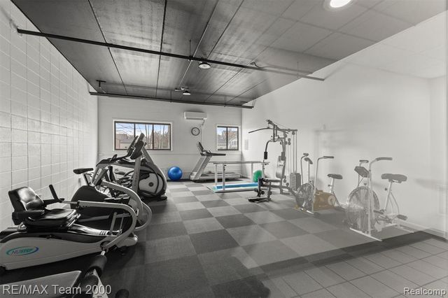 21800 Morley Avenue 417, Dearborn, MI 48124