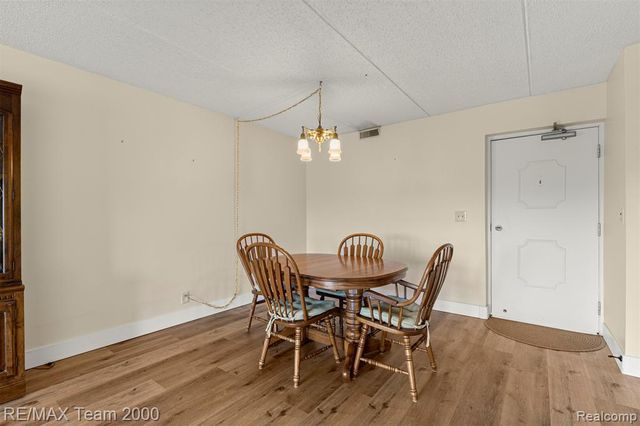 21800 Morley Avenue 417, Dearborn, MI 48124