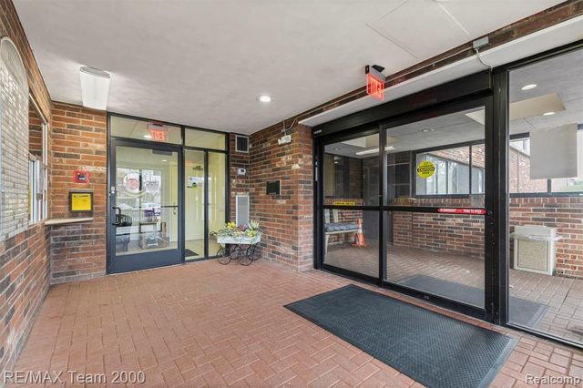 21800 Morley Avenue 417, Dearborn, MI 48124