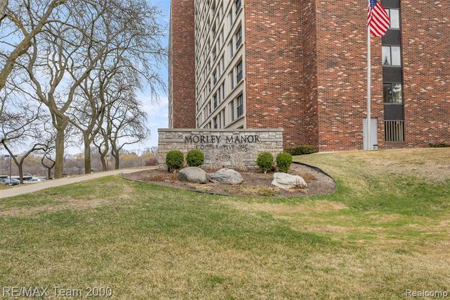 21800 Morley Avenue 417, Dearborn, MI 48124