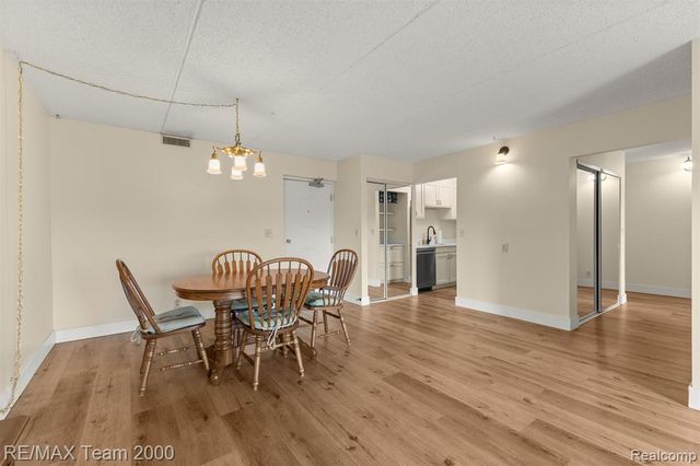 21800 Morley Avenue 417, Dearborn, MI 48124