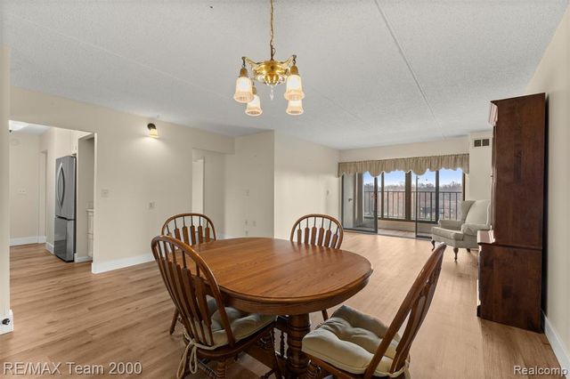 21800 Morley Avenue 417, Dearborn, MI 48124