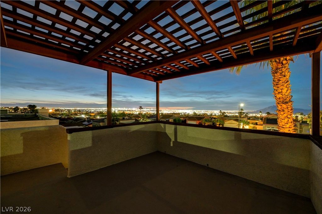 400 Breeze Way, Henderson, NV 89015 — photo 2