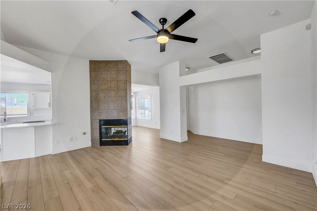 400 Breeze Way, Henderson, NV 89015 — photo 5
