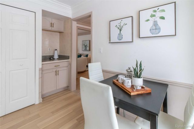 1871 Fleetwood Drive, Troy, MI 48098