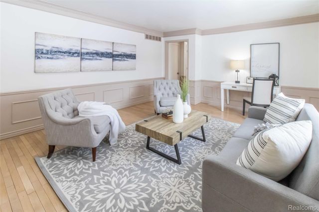 1871 Fleetwood Drive, Troy, MI 48098