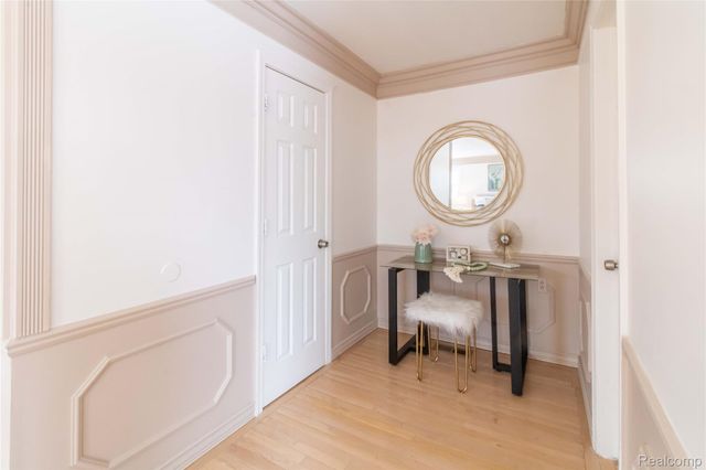 1871 Fleetwood Drive, Troy, MI 48098