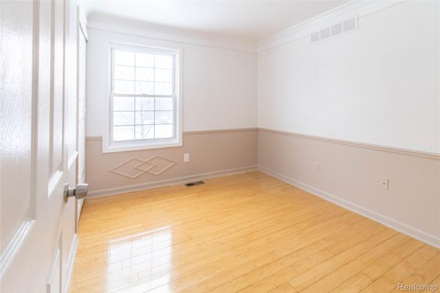 1871 Fleetwood Drive, Troy, MI 48098