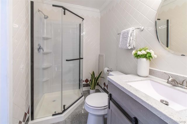 1871 Fleetwood Drive, Troy, MI 48098