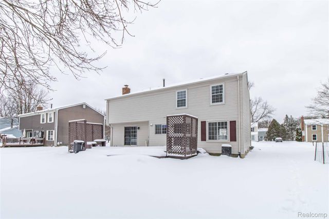 1871 Fleetwood Drive, Troy, MI 48098