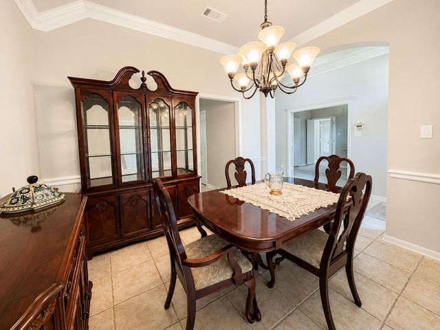 519 Oleander Street, Lake Jackson, TX 77566
