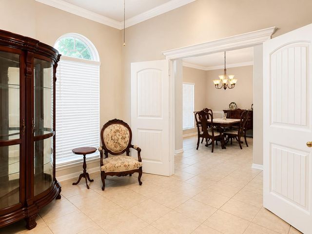 519 Oleander Street, Lake Jackson, TX 77566