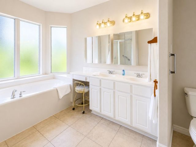 519 Oleander Street, Lake Jackson, TX 77566