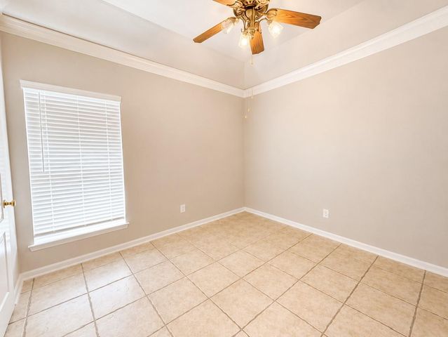519 Oleander Street, Lake Jackson, TX 77566