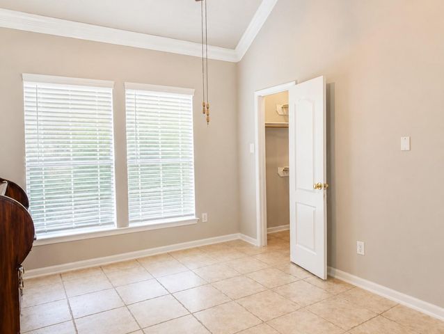 519 Oleander Street, Lake Jackson, TX 77566