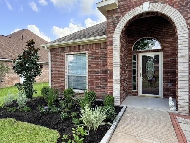 519 Oleander Street, Lake Jackson, TX 77566