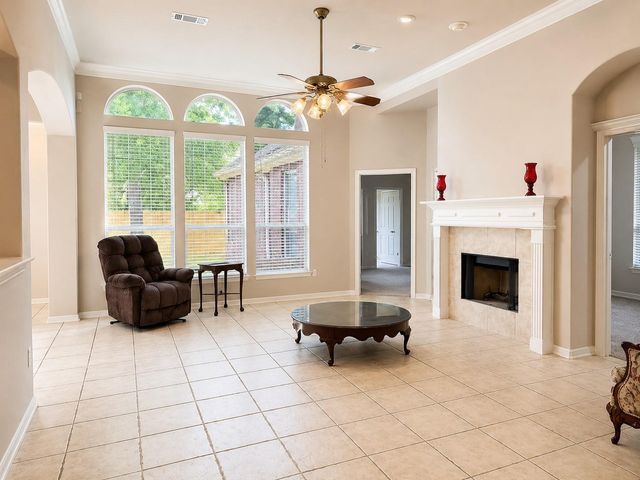 519 Oleander Street, Lake Jackson, TX 77566