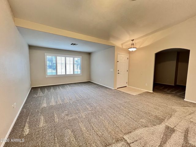 484 W REDWOOD Drive, Chandler, AZ 85248