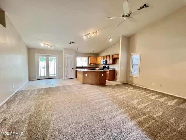 484 W REDWOOD Drive, Chandler, AZ 85248