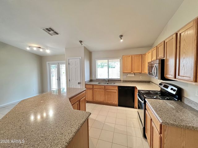 484 W REDWOOD Drive, Chandler, AZ 85248