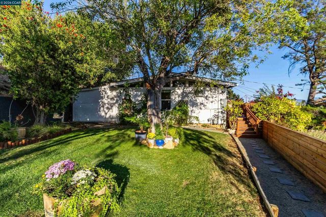 341 Paloma Ct, Martinez, CA 94553