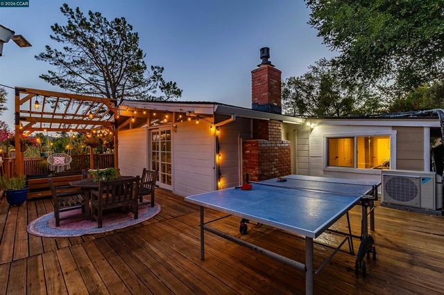341 Paloma Ct, Martinez, CA 94553