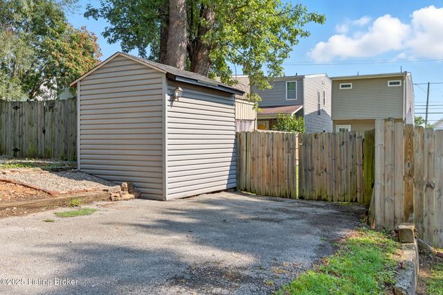 1222 Goss Ave, Louisville, KY 40217