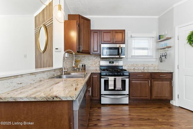 1222 Goss Ave, Louisville, KY 40217