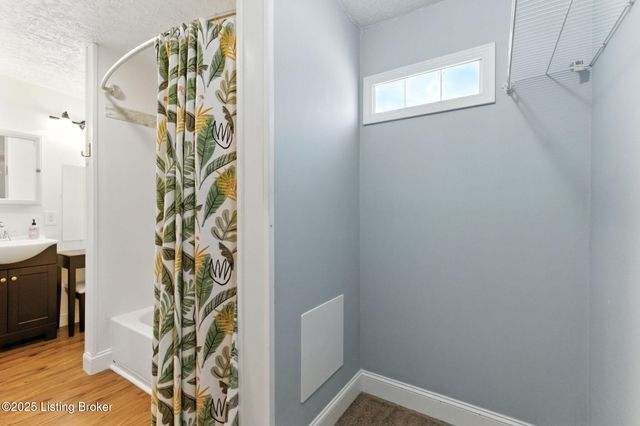 1222 Goss Ave, Louisville, KY 40217