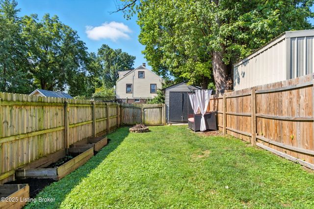 1222 Goss Ave, Louisville, KY 40217