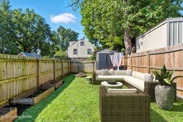 1222 Goss Ave, Louisville, KY 40217