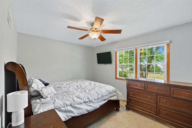 1028 7th Street NW, Altoona, IA 50009