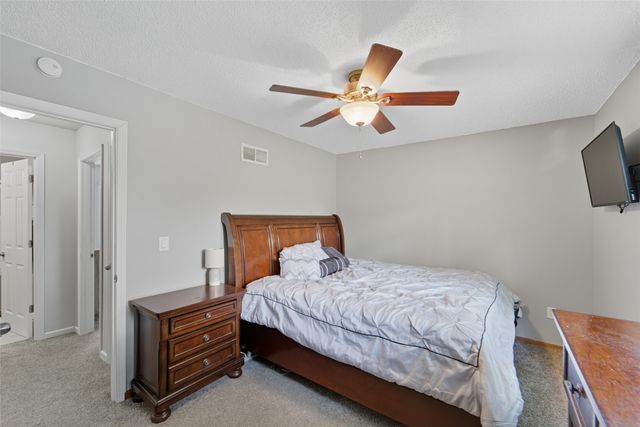 1028 7th Street NW, Altoona, IA 50009
