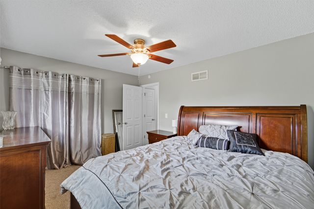 1028 7th Street NW, Altoona, IA 50009