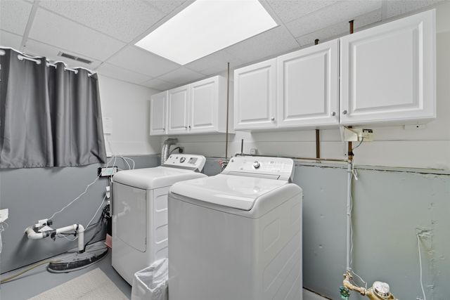1028 7th Street NW, Altoona, IA 50009