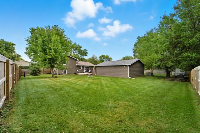 1028 7th Street NW, Altoona, IA 50009