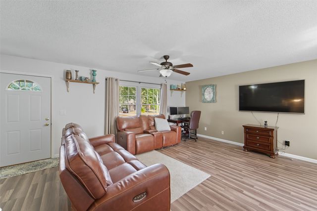 1028 7th Street NW, Altoona, IA 50009