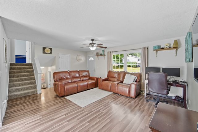 1028 7th Street NW, Altoona, IA 50009