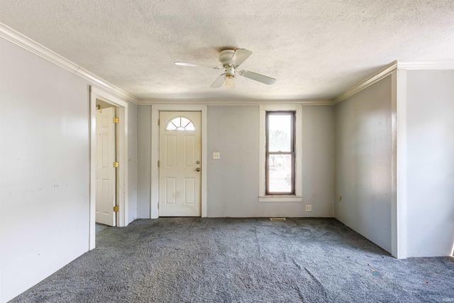 126 E Whitley Street, Churubusco, IN 46723