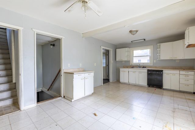 126 E Whitley Street, Churubusco, IN 46723