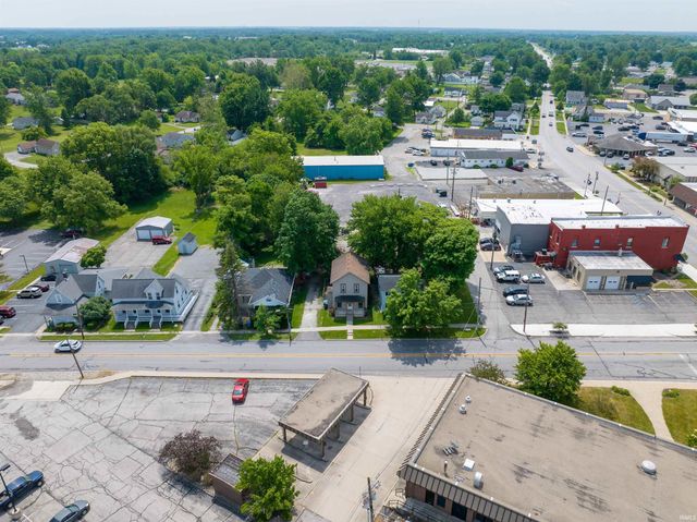 126 E Whitley Street, Churubusco, IN 46723