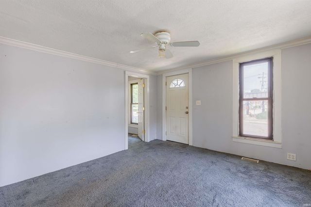 126 E Whitley Street, Churubusco, IN 46723