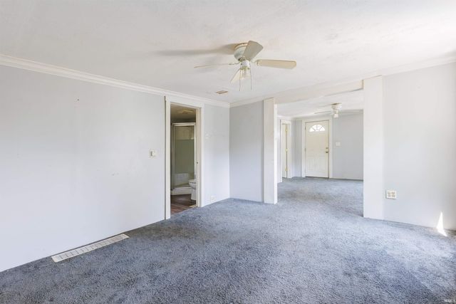 126 E Whitley Street, Churubusco, IN 46723