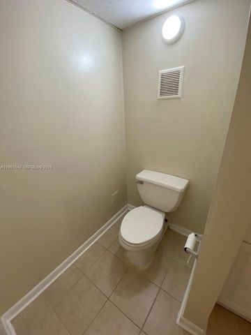 629 Executive Center Dr J203, West Palm Beach, FL 33401